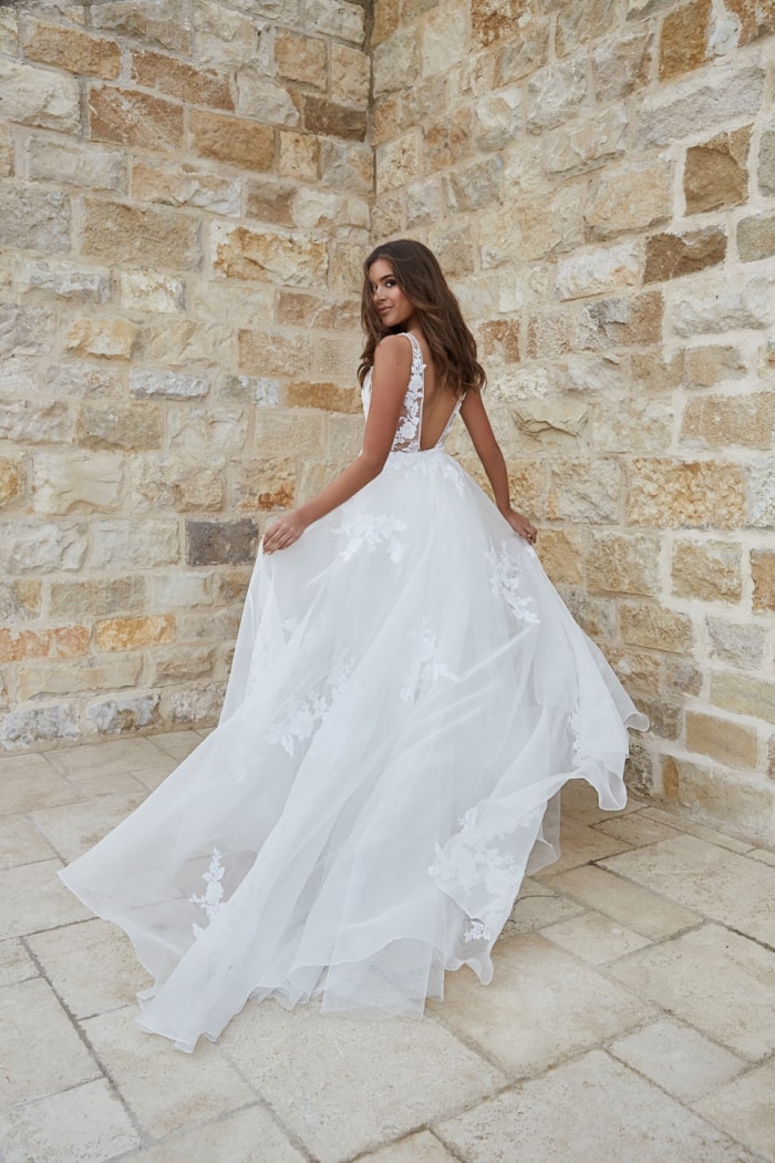Ball gown organza wedding dress with V neck